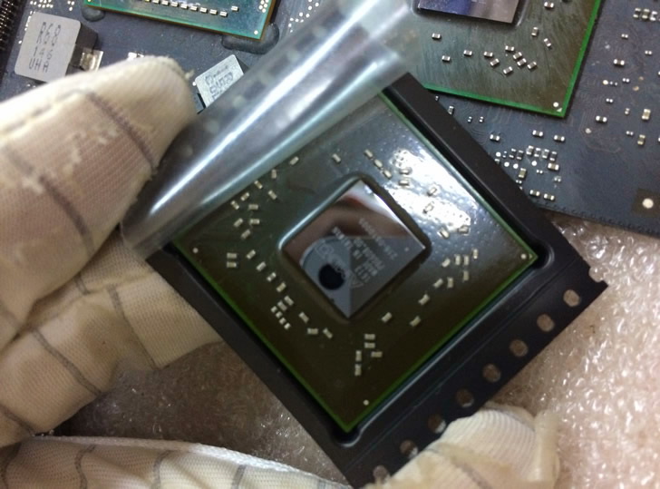 Новая видеокарта MacBook Pro A1297 216-0810005